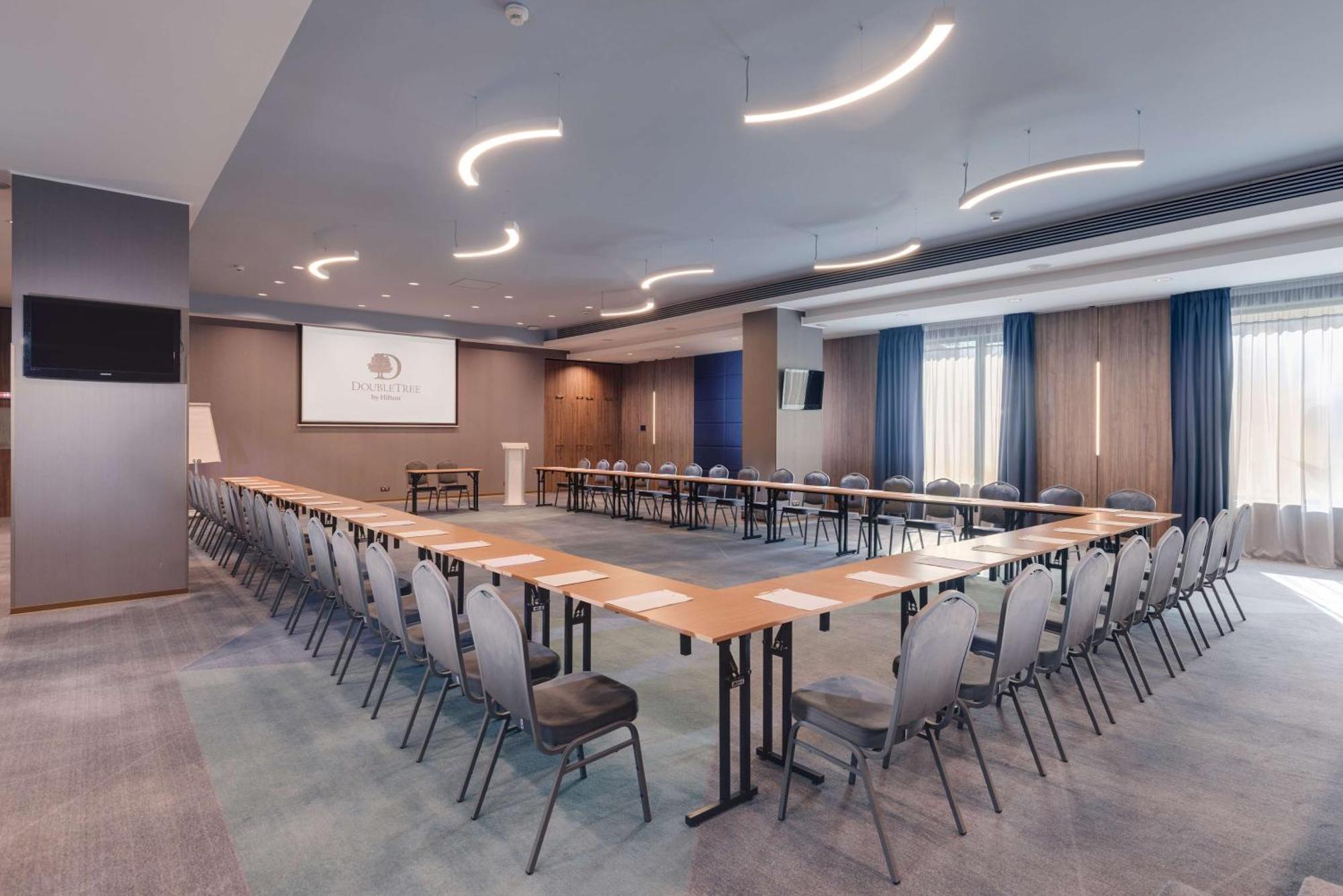 Doubletree By Hilton Hotel Cluj - City Plaza Dış mekan fotoğraf Meeting room