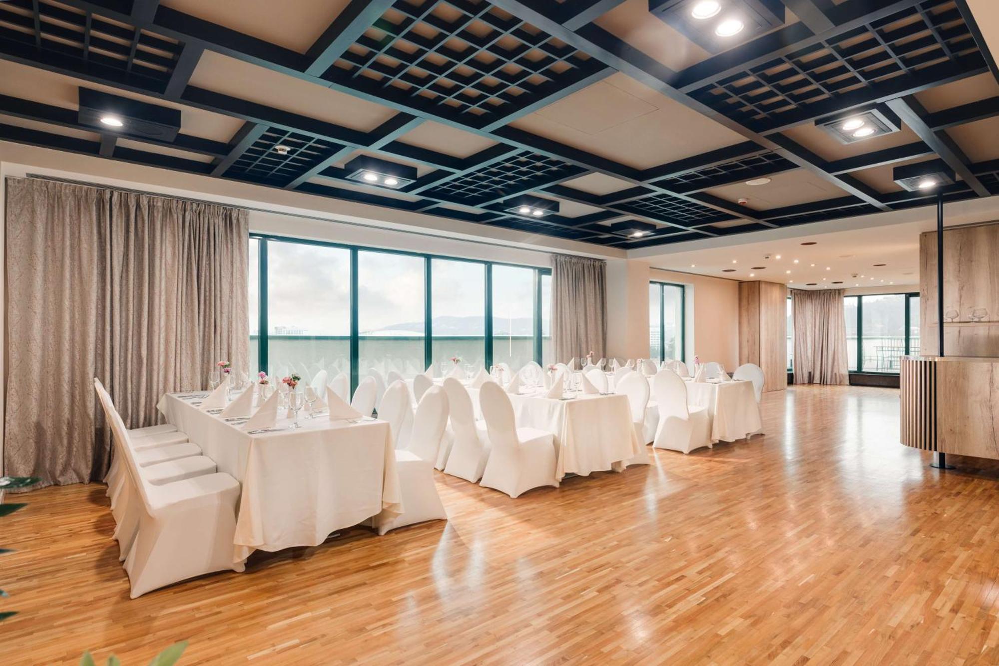 Doubletree By Hilton Hotel Cluj - City Plaza Dış mekan fotoğraf The ballroom