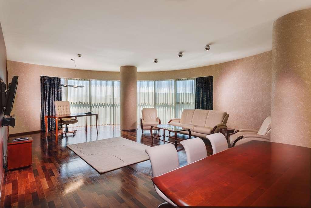 Doubletree By Hilton Hotel Cluj - City Plaza Oda fotoğraf