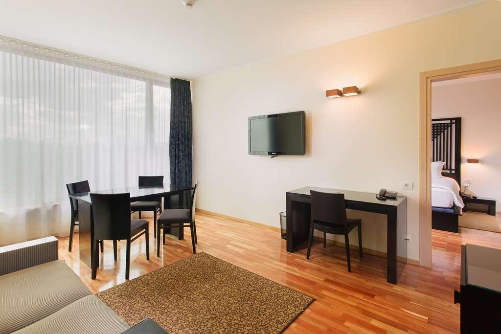 Doubletree By Hilton Hotel Cluj - City Plaza Oda fotoğraf