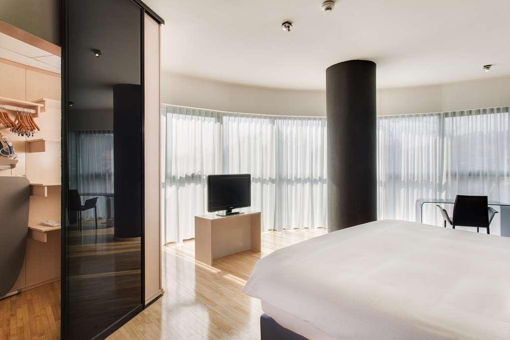 Doubletree By Hilton Hotel Cluj - City Plaza Oda fotoğraf