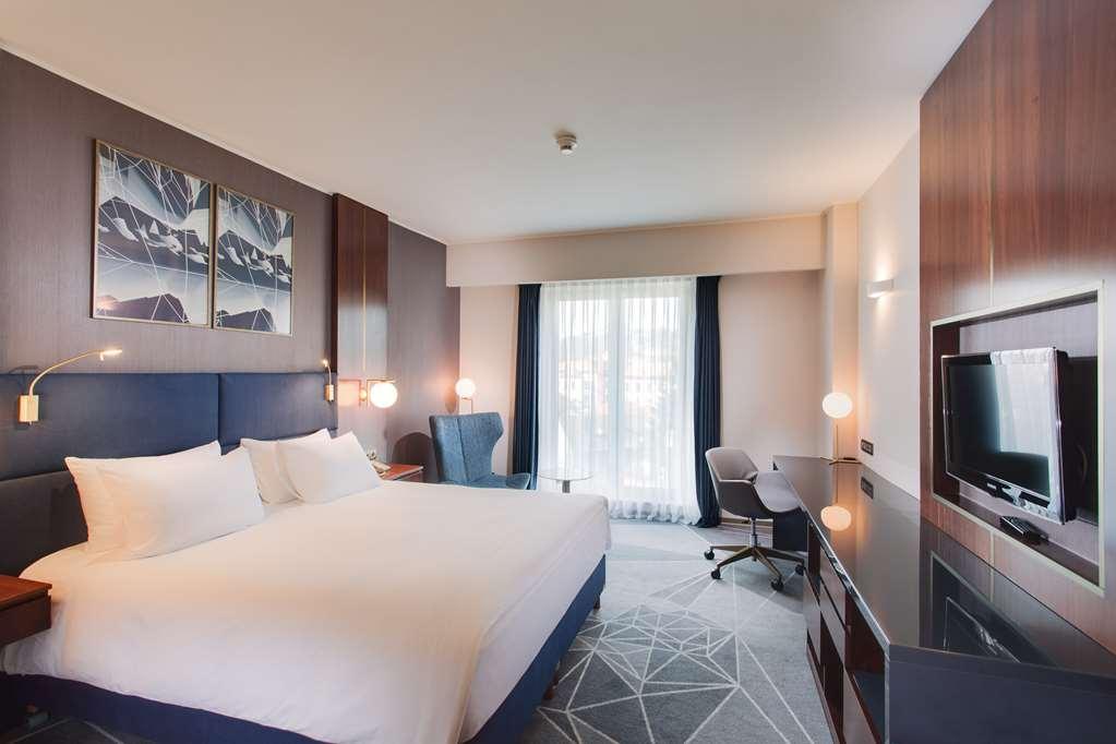 Doubletree By Hilton Hotel Cluj - City Plaza Oda fotoğraf